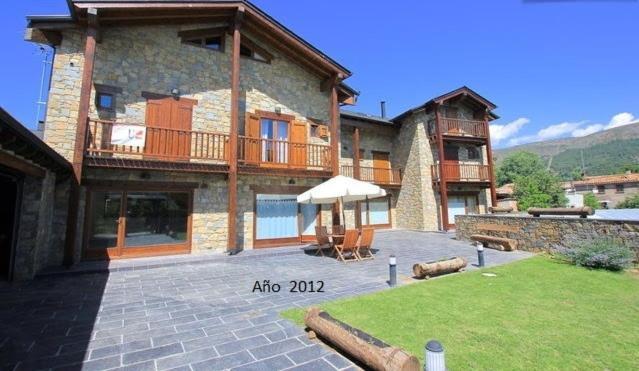Can Vall Bellver Bellver De Cerdanya Luaran gambar
